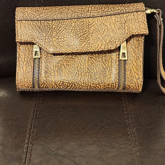 Leather wristlet never used no tags - Picture 5 of 5